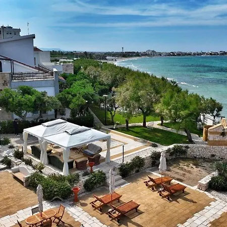 Aurelia Sea View Bed & Breakfast *