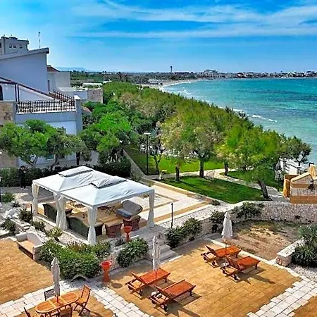 Aurelia Sea View B&B
